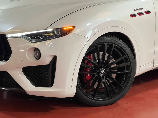 Maserati Levante Trofeo 3.8 V8 twin turbo 427kW (580CV)