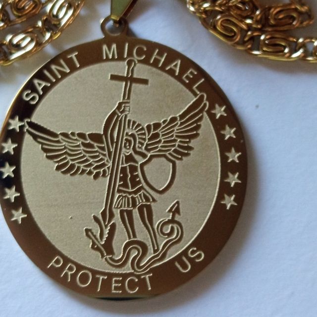 Cadena y Medalla San Miguel baño de Oro