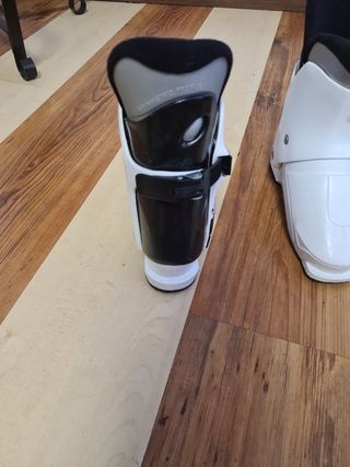 Botas de esquí para niño.