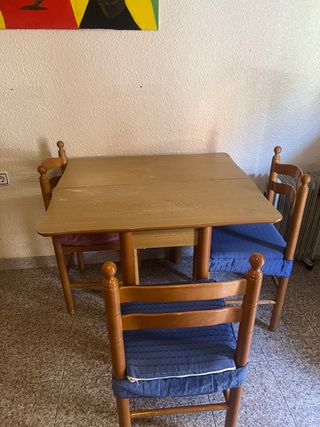 Juego mesa cocina con 3 sillas