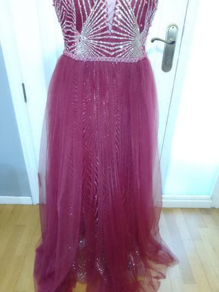 Vestido de fiesta dorado y Granate.