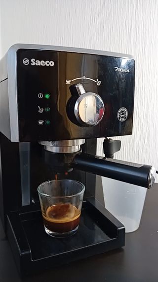 Cafetera Saeco Poemia