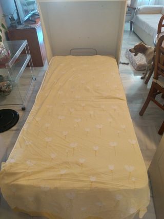MUEBLE CAMA CON COLCHON EN MUY BUEN ESTADO DE 1,80
