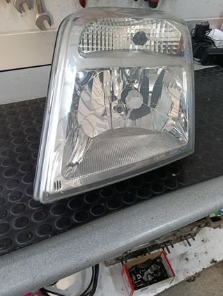 Faro Izquierdo Ford Tourneo Connect