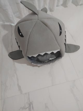 Cama para mascota tiburón