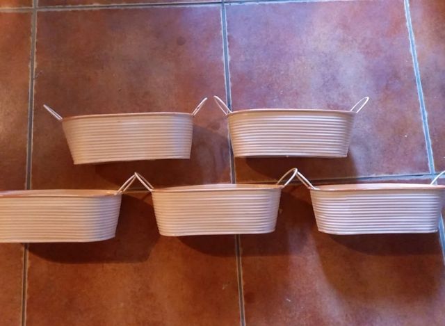 5 Recipientes Metálicos con Asas