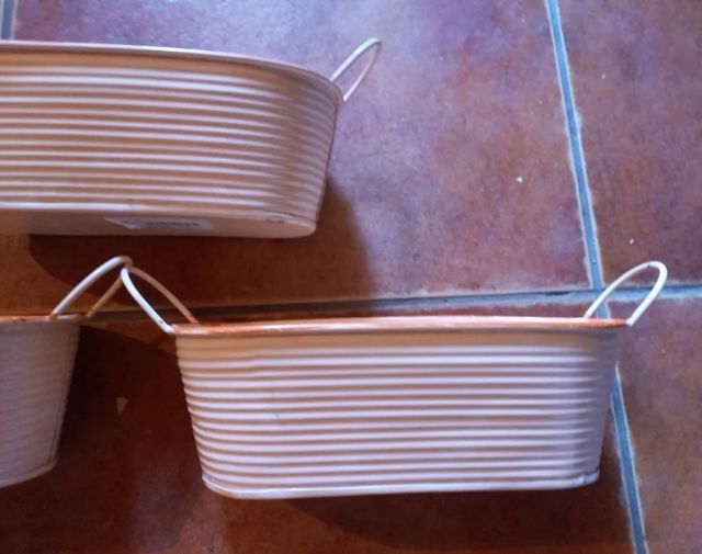 5 Recipientes Metálicos con Asas