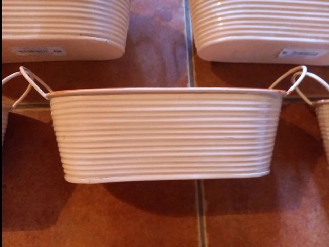 5 Recipientes Metálicos con Asas