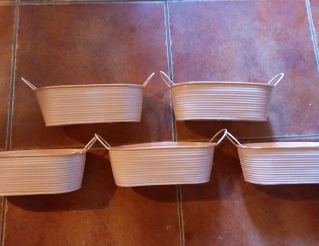 5 Recipientes Metálicos con Asas