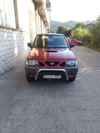 Nissan Terrano II 2001