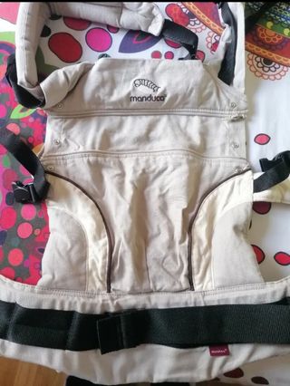 Mochila Portabebés Manduca.