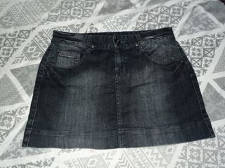Minifalda vaquera negra talla 36-38