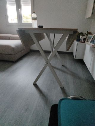 Mesa de comedor moderna