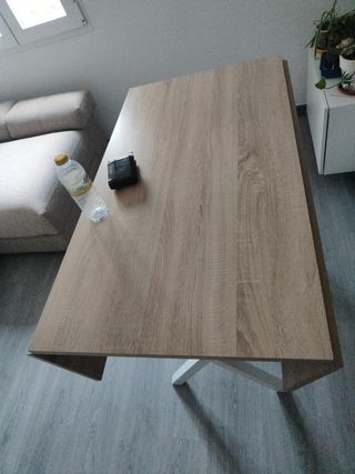 Mesa de comedor moderna