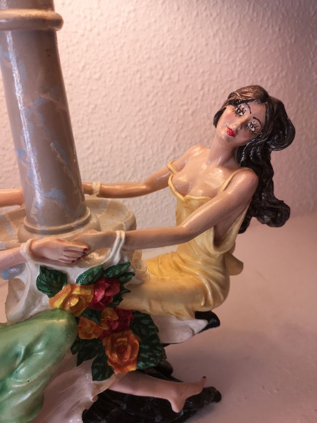 Lámpara Kitsch Pintada a Mano. Dopamina decoración