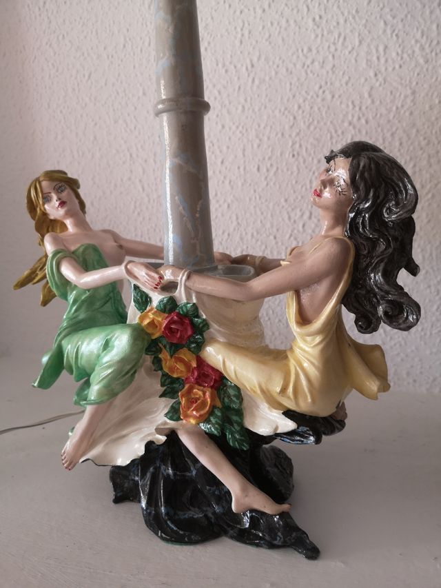 Lámpara Kitsch Pintada a Mano. Dopamina decoración