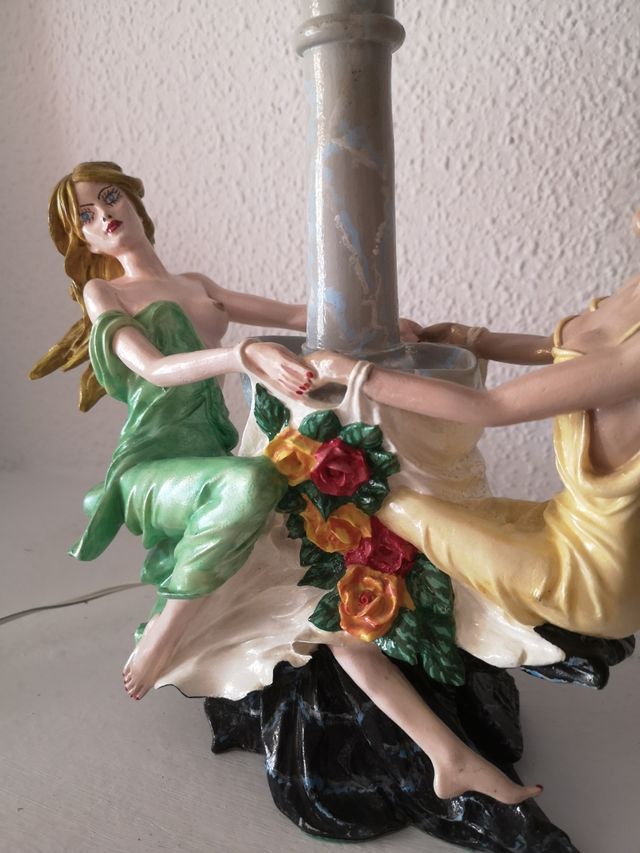 Lámpara Kitsch Pintada a Mano. Dopamina decoración