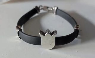 Pulseras de cuero y plata
