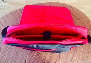 Bolso Portadocumentos/Ipad/Portatil Marca Ferrari