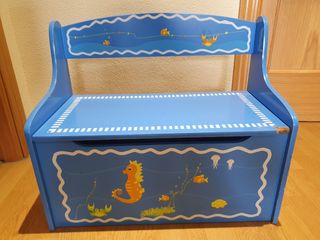 Baúl de madera infantil