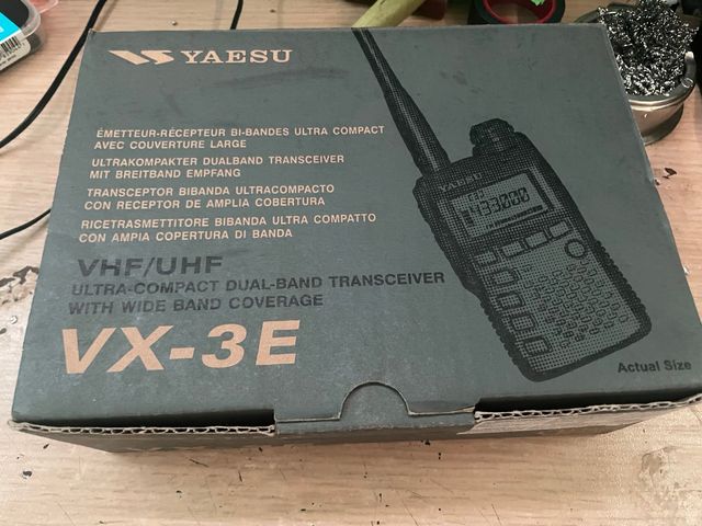Yaesu VX-3E VHF/UHF Transceptor Dual-Band