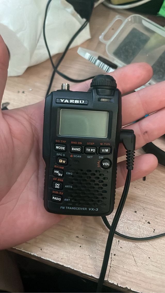 Yaesu VX-3E VHF/UHF Transceptor Dual-Band