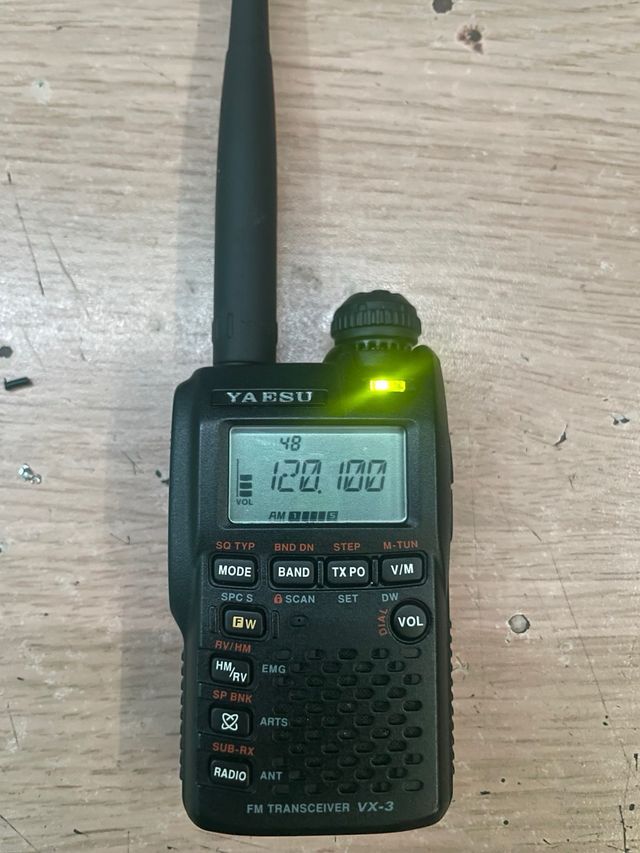 Yaesu VX-3E VHF/UHF Transceptor Dual-Band