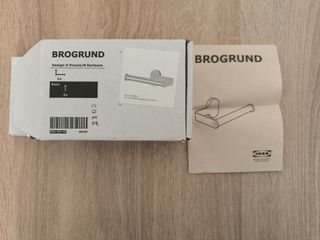 Lote perchero y portarrollos IKEA madera