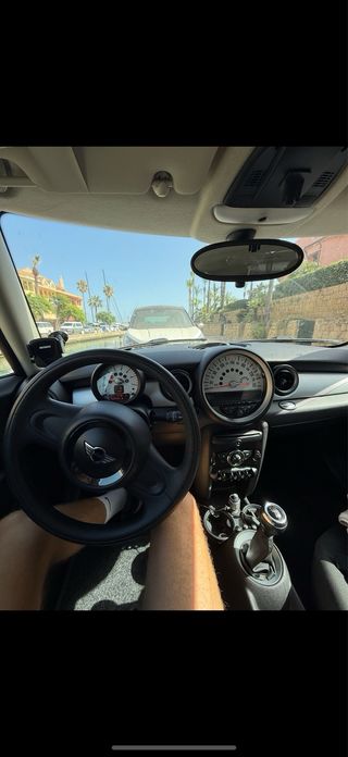 MINI COOPER ONE D 2012