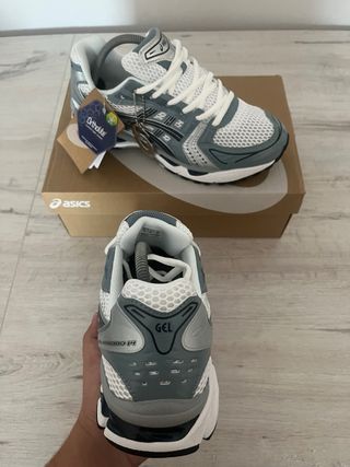 Asics Gel Kayano 14 Grises Blancas