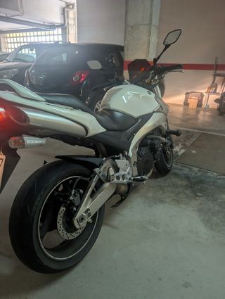 Suzuki GSR 2009 - 47.000 km