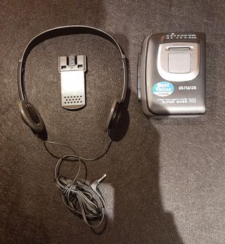 Walkman Aiwa Radio Cassette Estéreo TA153