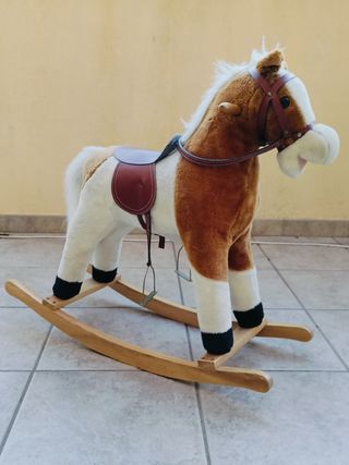 Cavalluccio a dondolo marrone e bianco