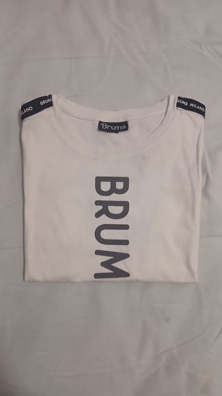 T-shirt Vans e Brums