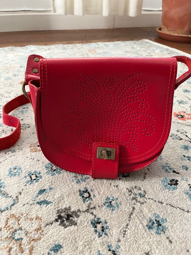 Bolso de cuero rojo Zara