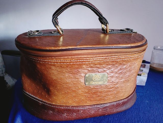 Neceser piel avestruz