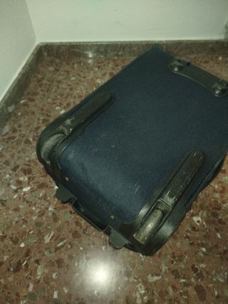 Maleta de viaje negra