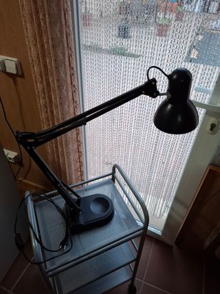 Lámpara de escritorio ajustable