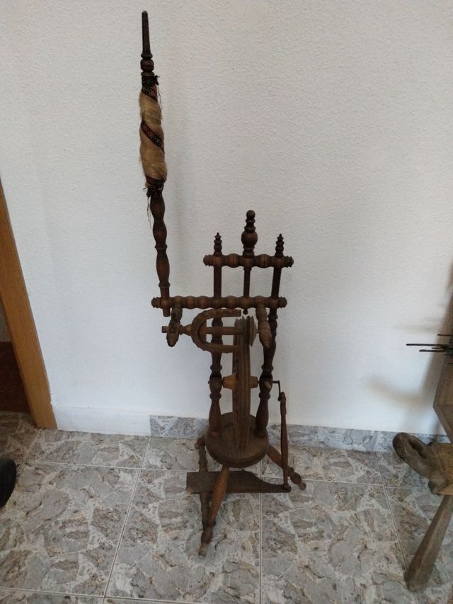 Antico filatoio in legno