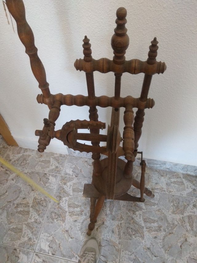 Antico filatoio in legno