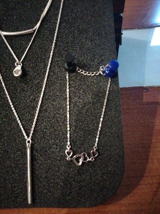 Colgante y pulsera bisutería plateada