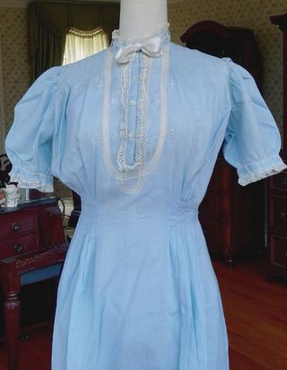 Camisón vintage azul de algodón mangas abullonadas