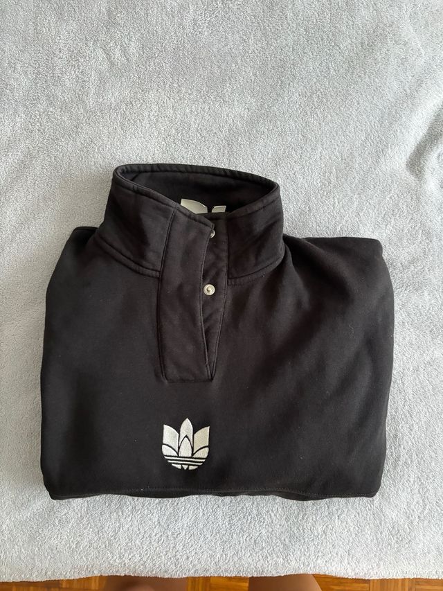 Felpa nera Adidas in edizione limitata