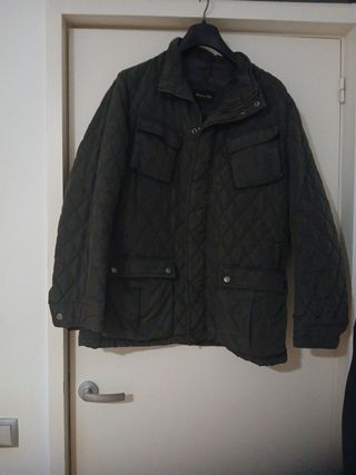 Cazadora Massimo Dutti verde oliva Talla XL