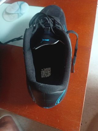Botas de fútbol Puma negras
Talla 45
