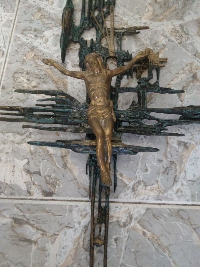 Crocifisso da parete moderno