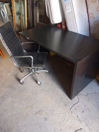 Escritorio Negro y Plateado
