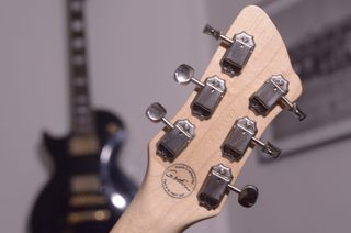 Cambio guitarra.