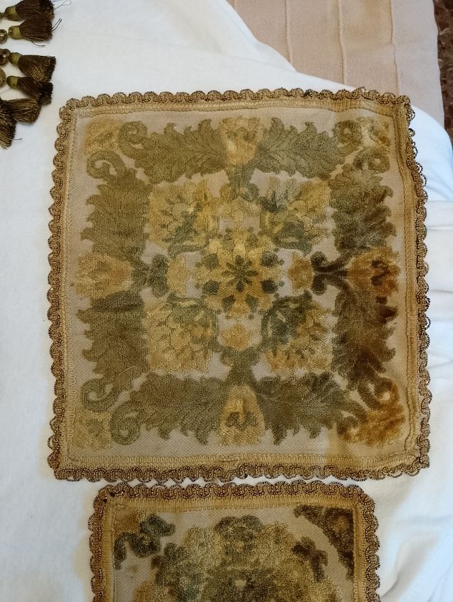 Conjunto 5 tapetes antiguos con flecos