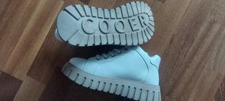 Botines blancos con cordones